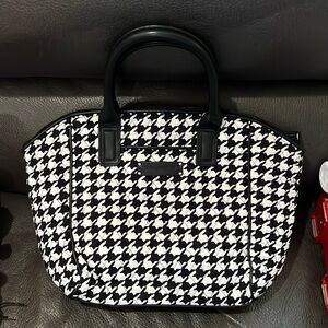 Vera Bradley houndstooth faux leather trim handbag